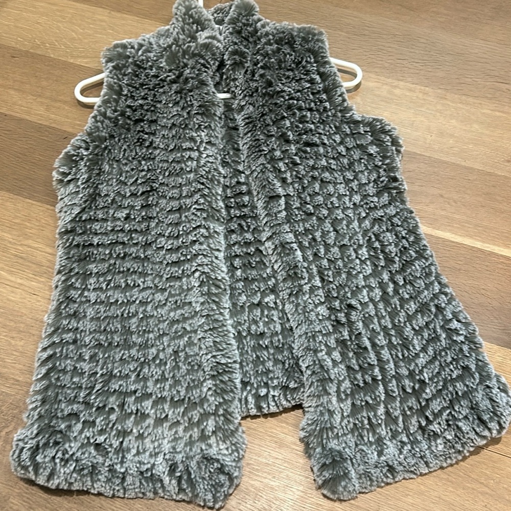 Aqua vegan fur vest